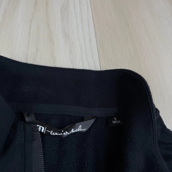 Travis Mathew Mens Black Knit Soft Touch BridgeBank 1/4 Zip Sweater Size Small - Picture 6 of 9